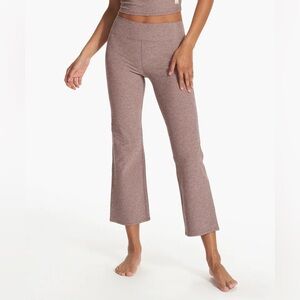 Vuori Mid Rise Elevation Slim Bootcut pants Womens Size Large‎ Purple Heathered